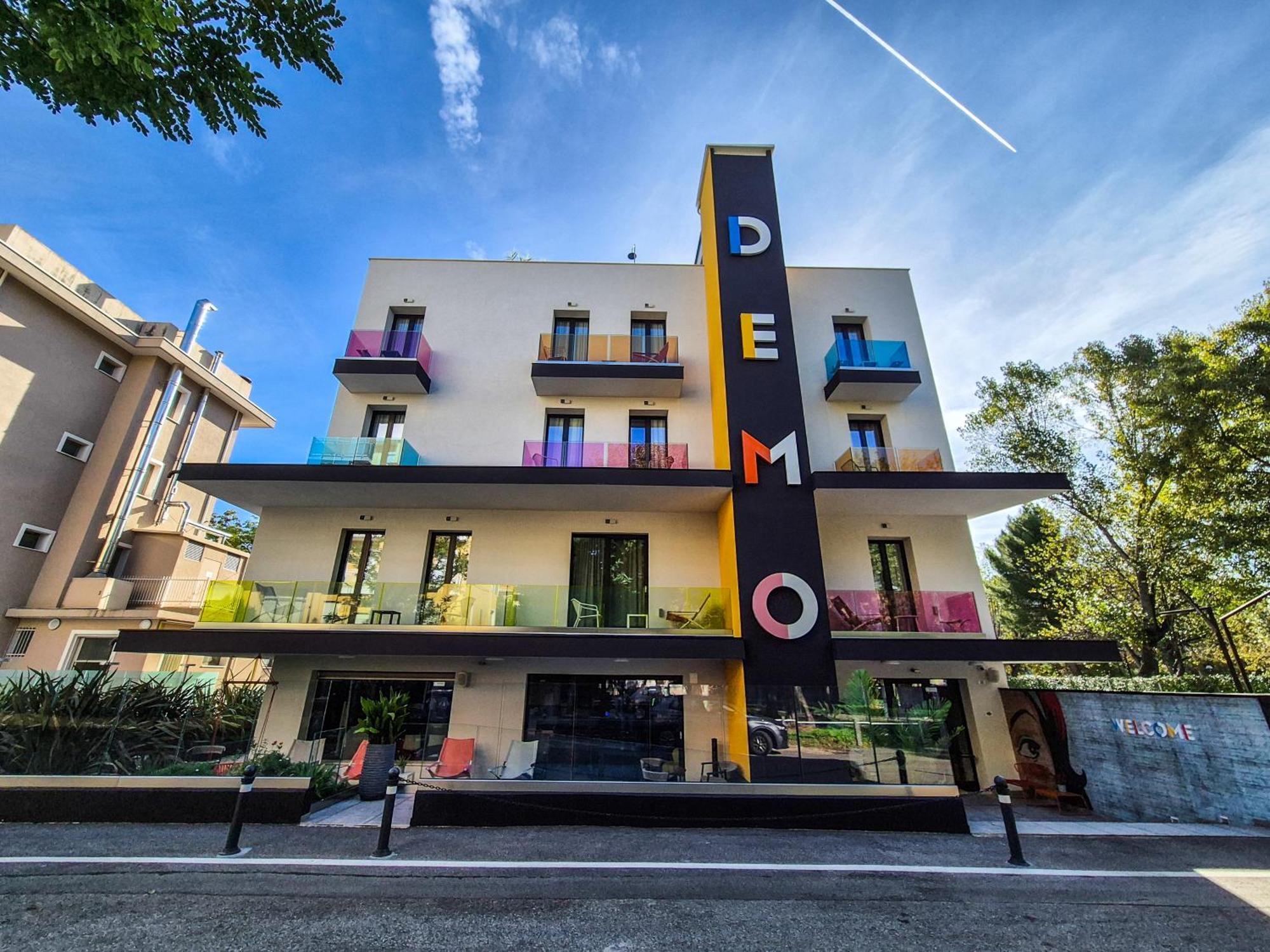 Demo Hotel Design Emotion Rimini Exteriér fotografie